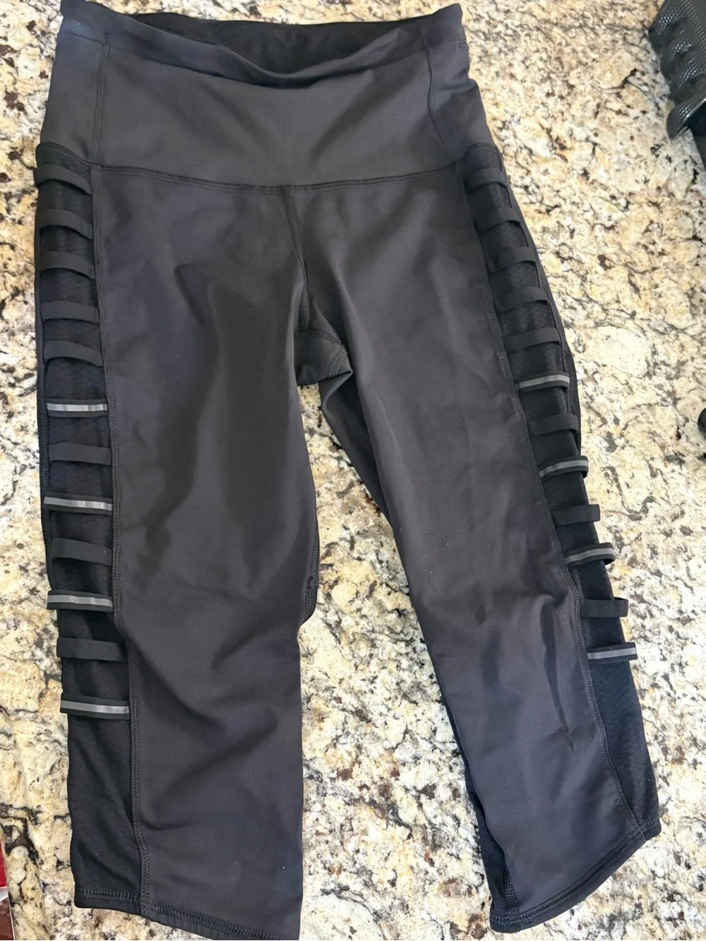 Women’s LuluLemon Black Active Leggings XS Sz 4